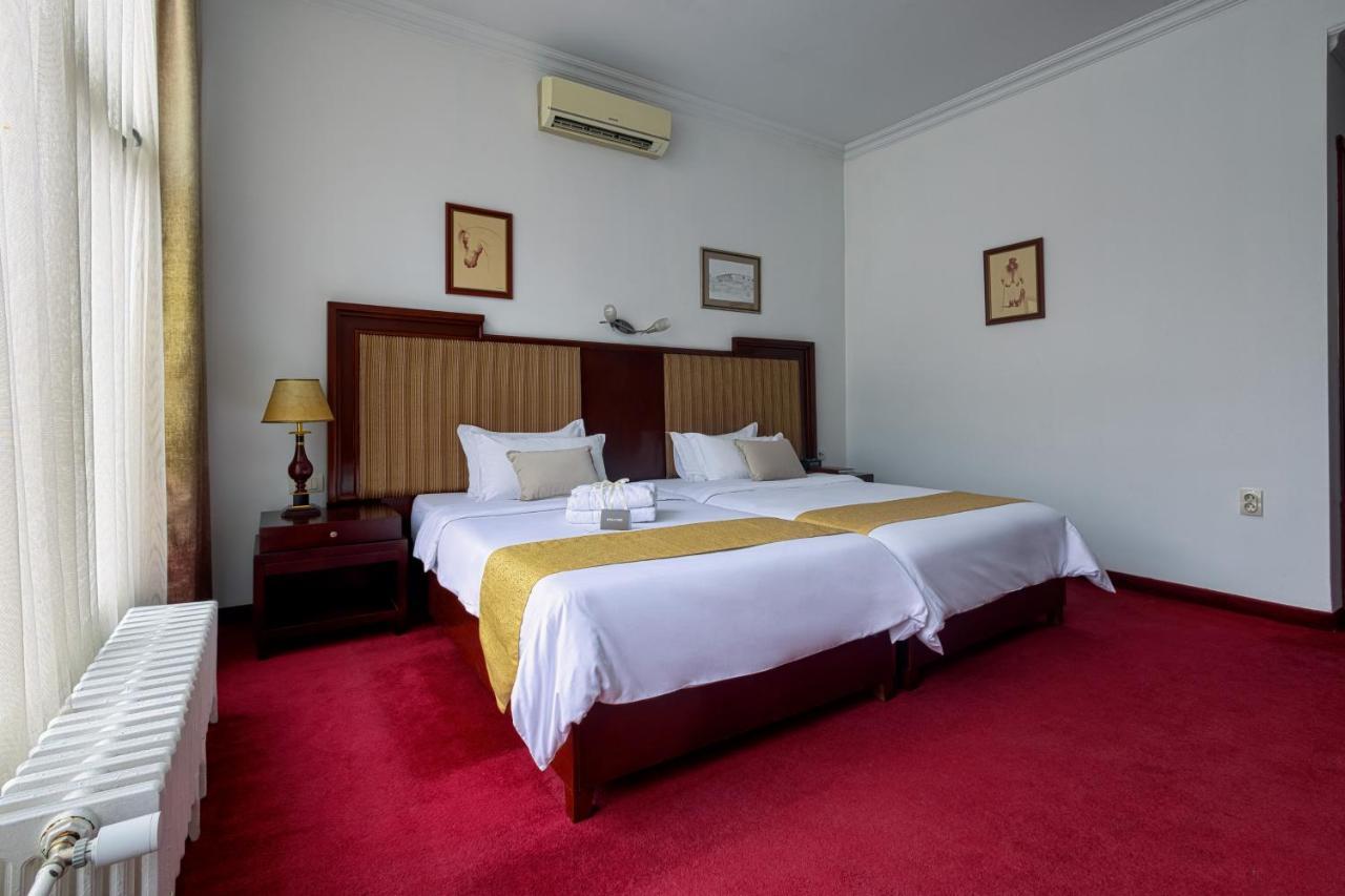 Garni Hotel Planeta Inn Novi Sad Exterior foto